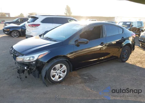 2018 Kia Forte Lx из США, поврежденный, VIN 3KPFK4A71JE245700